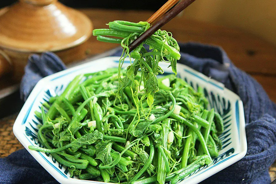 Ngọn su su xào tỏi - Đặc sản Tam Đảo Vĩnh Phúc