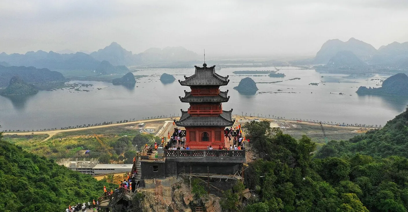 Khoảng cách từ Hà Nội đến chùa Hương bao nhiêu km