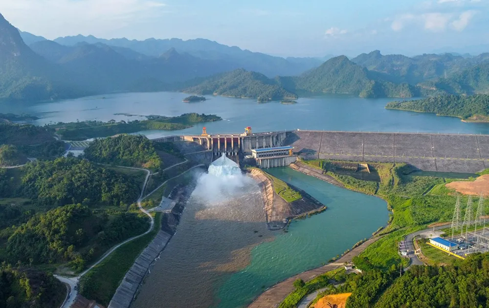 Vẻ đẹp hùng vĩ của nhà máy thuỷ điện Tuyên Quang