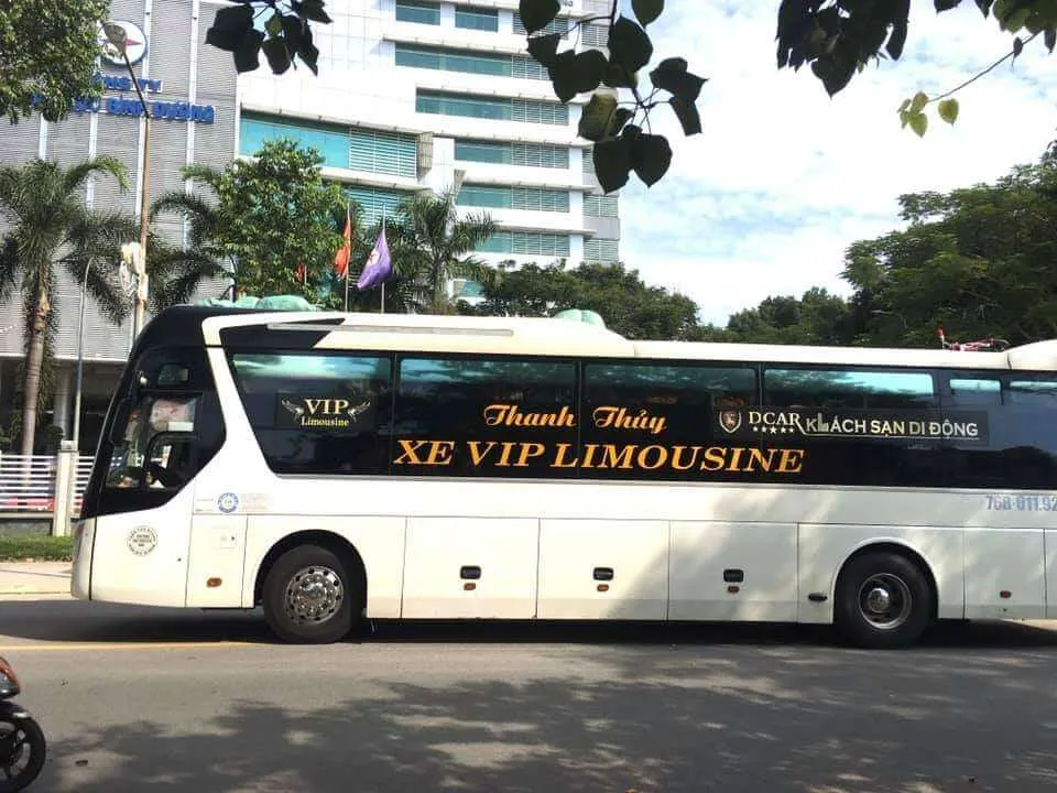 Xe khách là phương tiện di chuyển từ Quy Nhơn đi Quảng Ngãi nhanh chóng, tiện lợi nhất