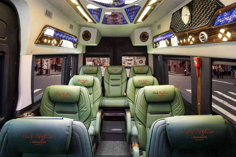 Xe limousine Sài Gòn - Tây Ninh Huệ Nghĩa