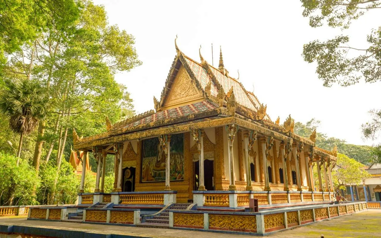 Chùa Dơi - Địa điểm du lịch tâm linh nổi tiếng tại Sóc Trăng