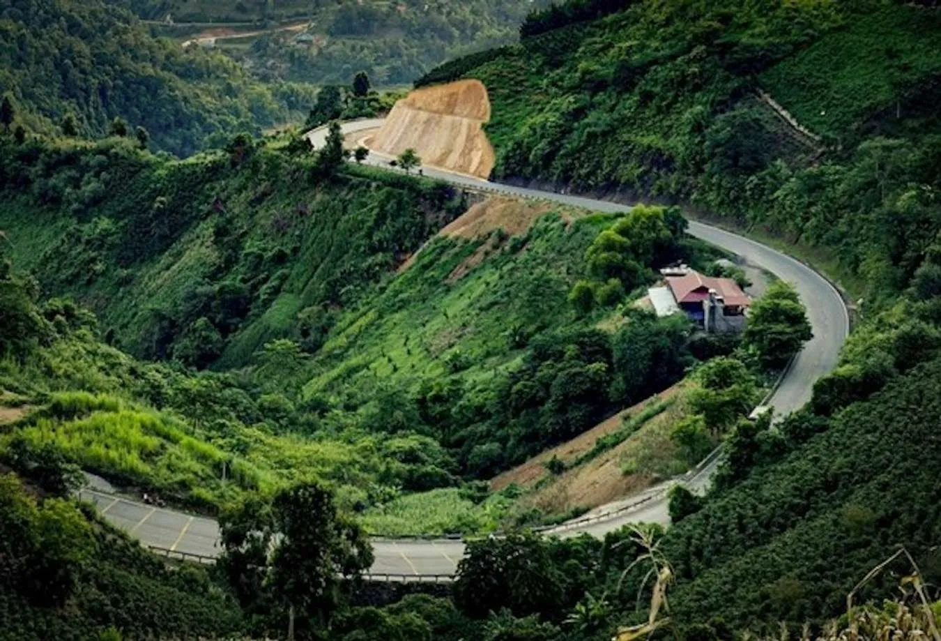 Đèo Pha Đin là một trong tứ đại đỉnh đèo tại Việt Nam
