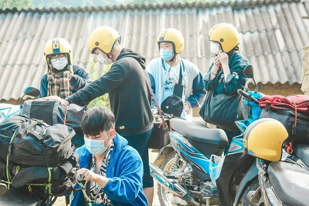 Nhiều bạn trẻ chọn du lịch Hải Phòng bằng hình thức phượt