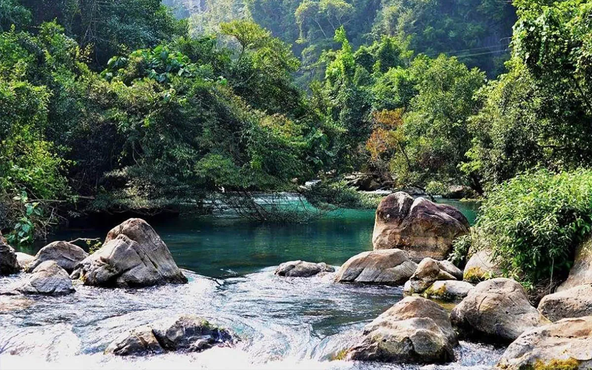 Suối khoáng nóng Hua Pe Điện Biên