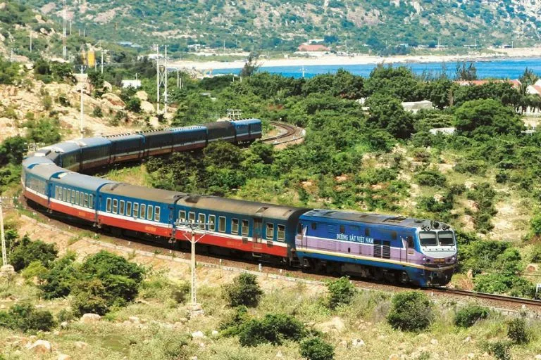 Từ Đà Nẵng đi Quảng Ngãi bằng tàu hỏa