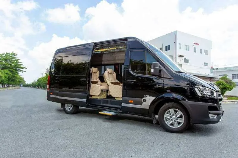 Xe Limousine X.E Việt Nam tuyến Hà Nội đi Thái Bình