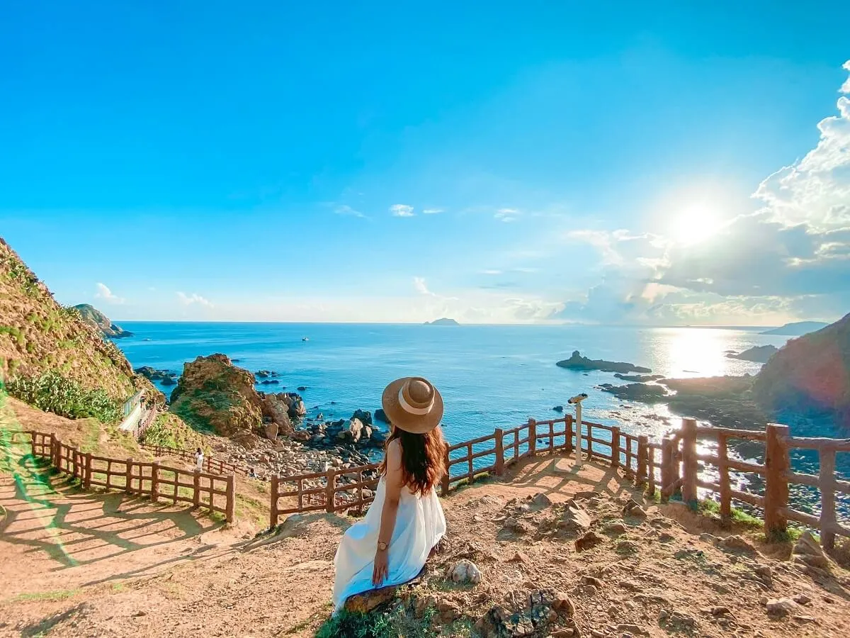 Vé máy bay mùa thấp điểm, bí kíp “Vàng” giúp bạn Du Lịch thỏa thích mà vẫn tiết kiệm! 