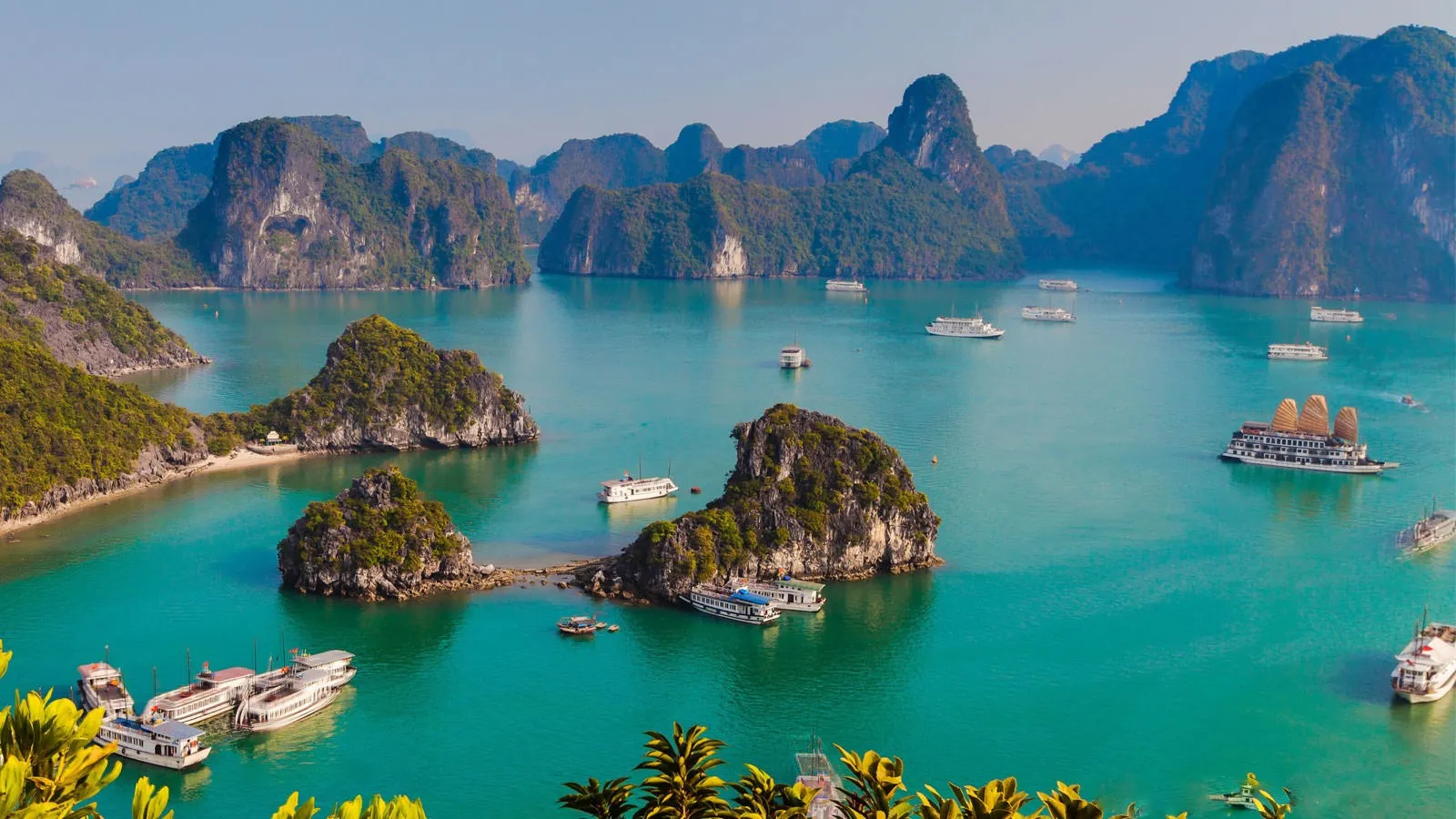 Thời tiết Hạ Long vào những ngày đầu năm vô cùng mát mẻ, dễ chịu

