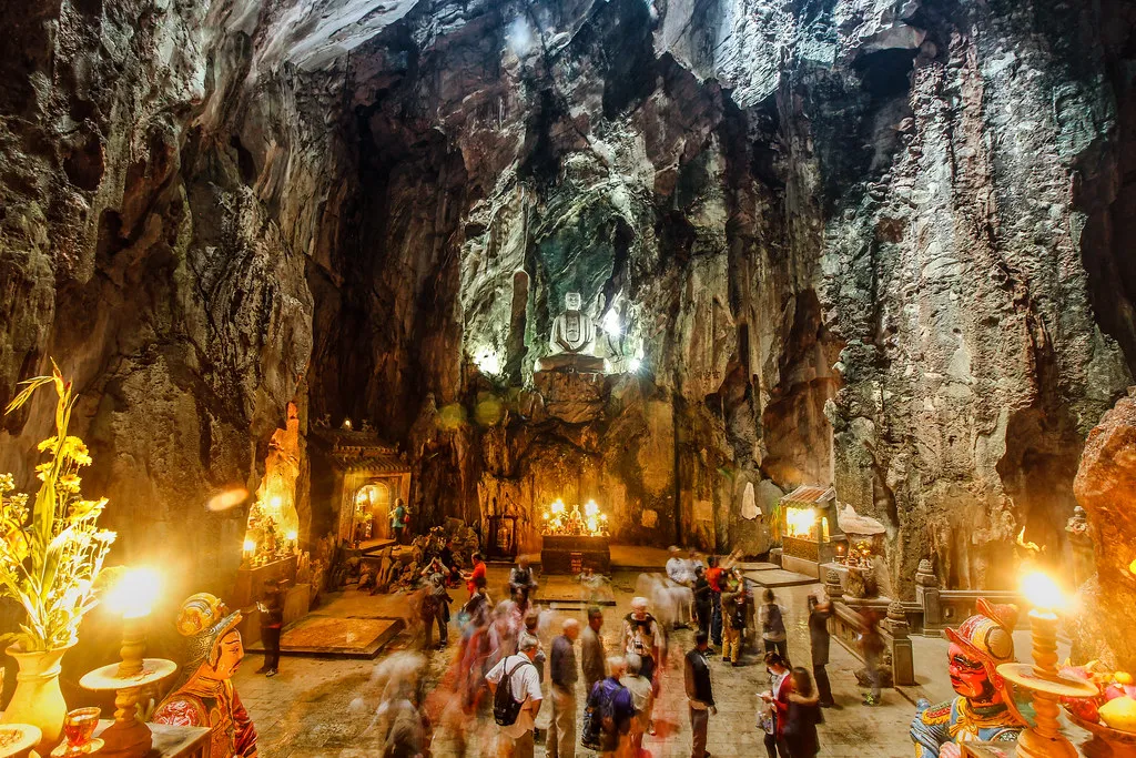 Ngũ Hành Sơn được xem là kỳ quan giữa lòng phố thị