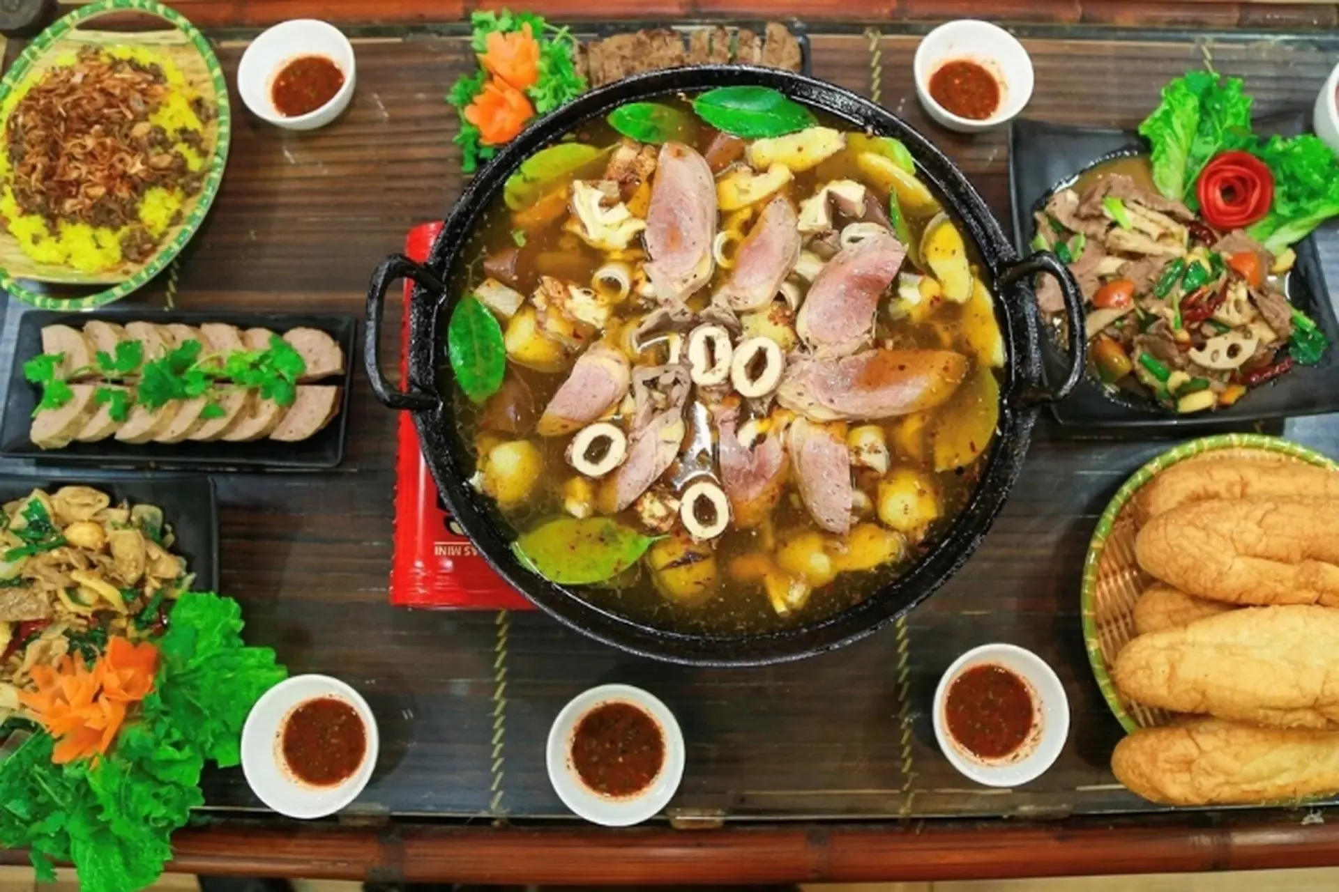 Món ăn độc lạ của người dân nơi đây