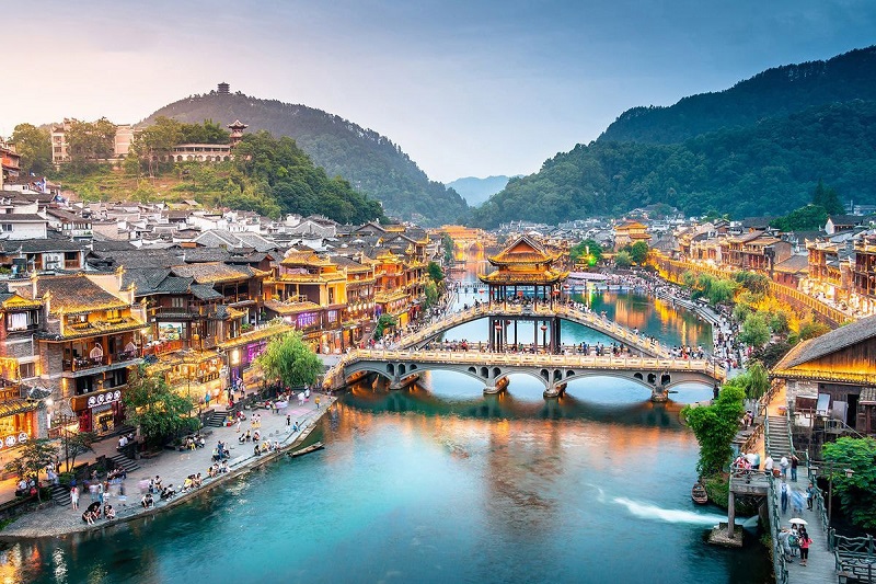 Vân Nam - khu phố cổ dưới chân núi tuyết