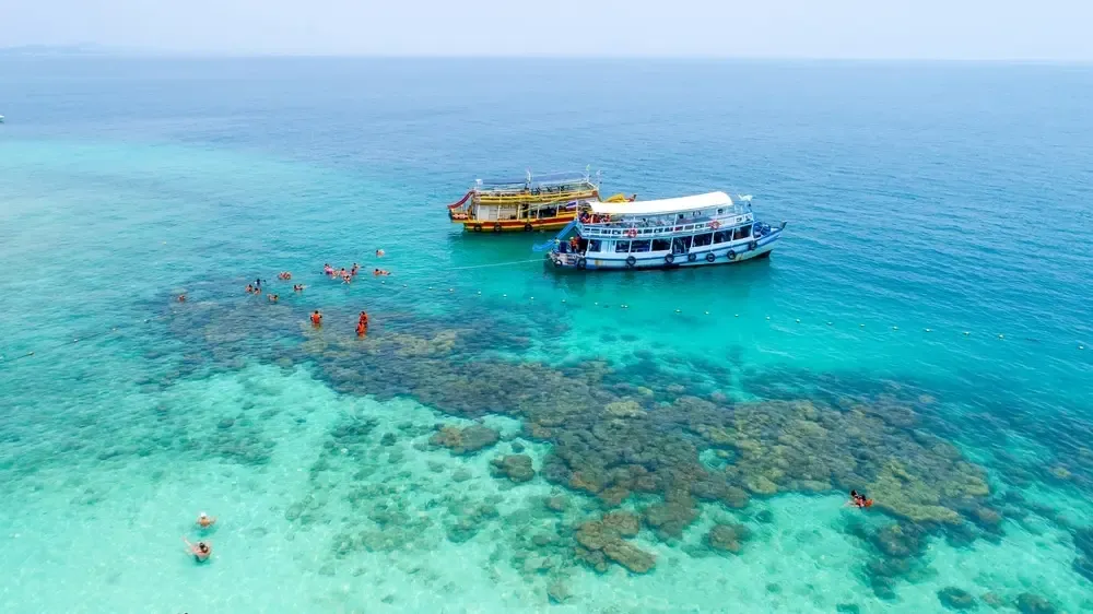 Khám phá những bãi biển xanh ngắt tại Nha Trang
