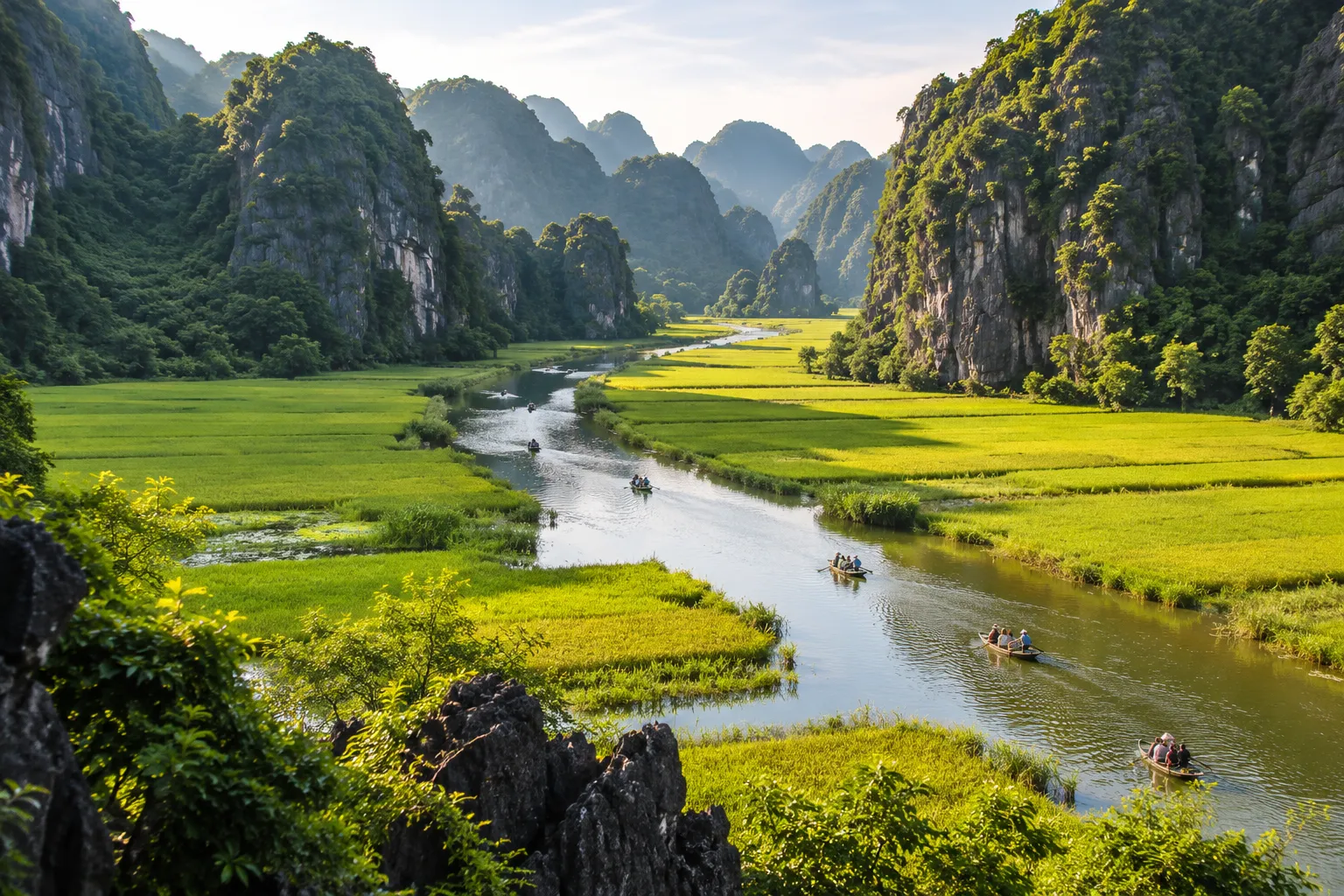 Trải nghiệm xuôi dòng sông Ngô Đồng tại Ninh Bình
