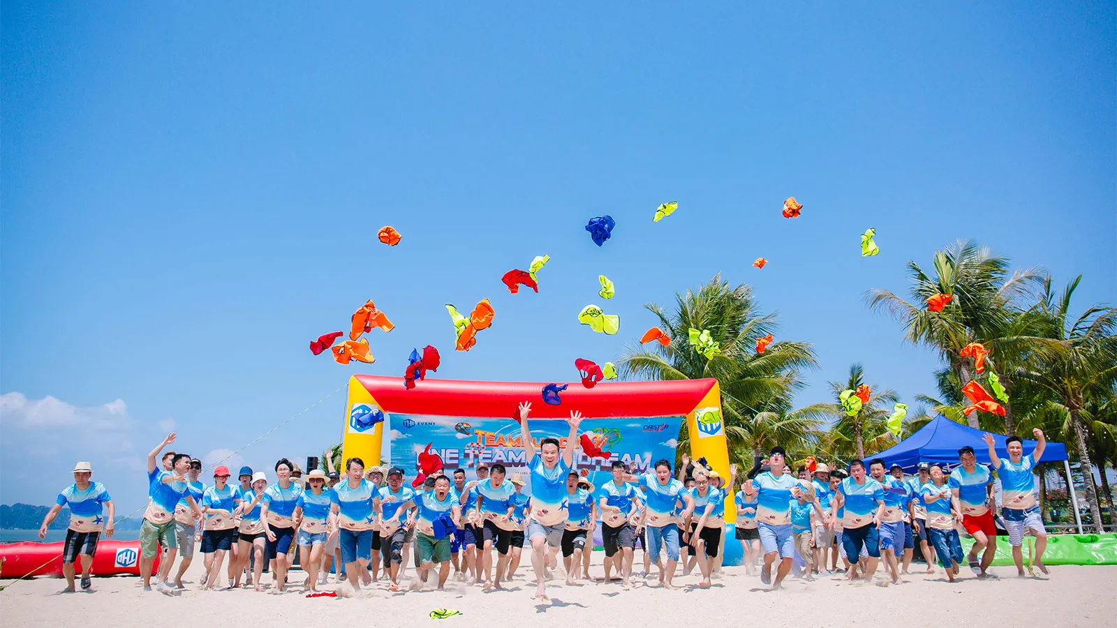 Công ty tổ chức các hoạt động team biulding để mọi người cùng nhau gắn kết