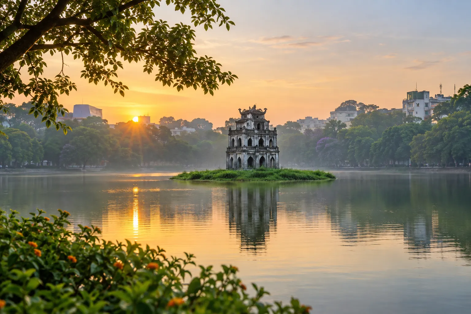Vẻ đẹp vượt thời gian của Hồ Gươm