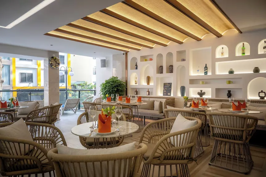 Harmony Saigon Hotel thuận tiện di chuyển đến các địa điểm vui chơi trung tâm