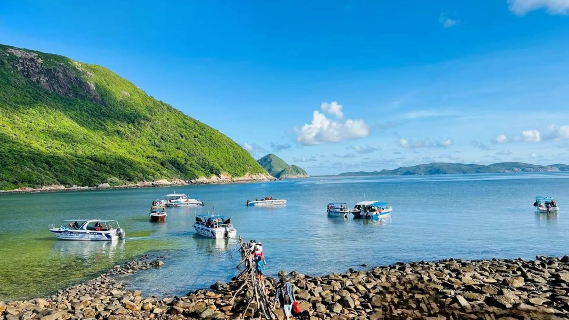 Khám phá Hòn Bảy Cạnh