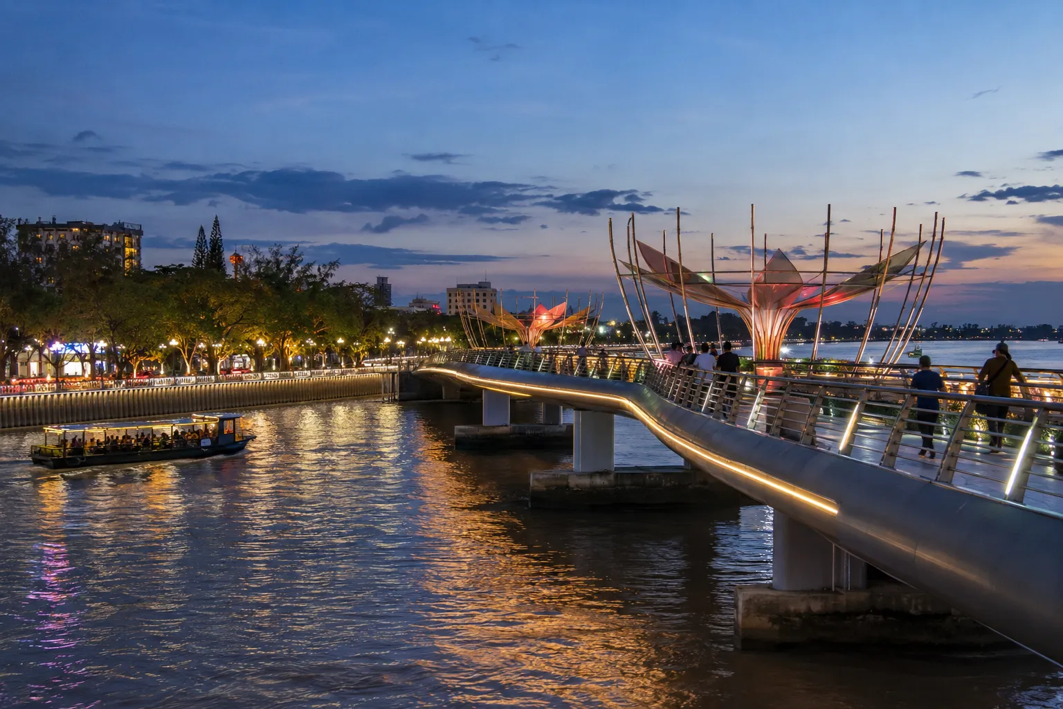 Cầu đi bộ Ninh Kiều và vẻ đẹp Cần Thơ về đêm