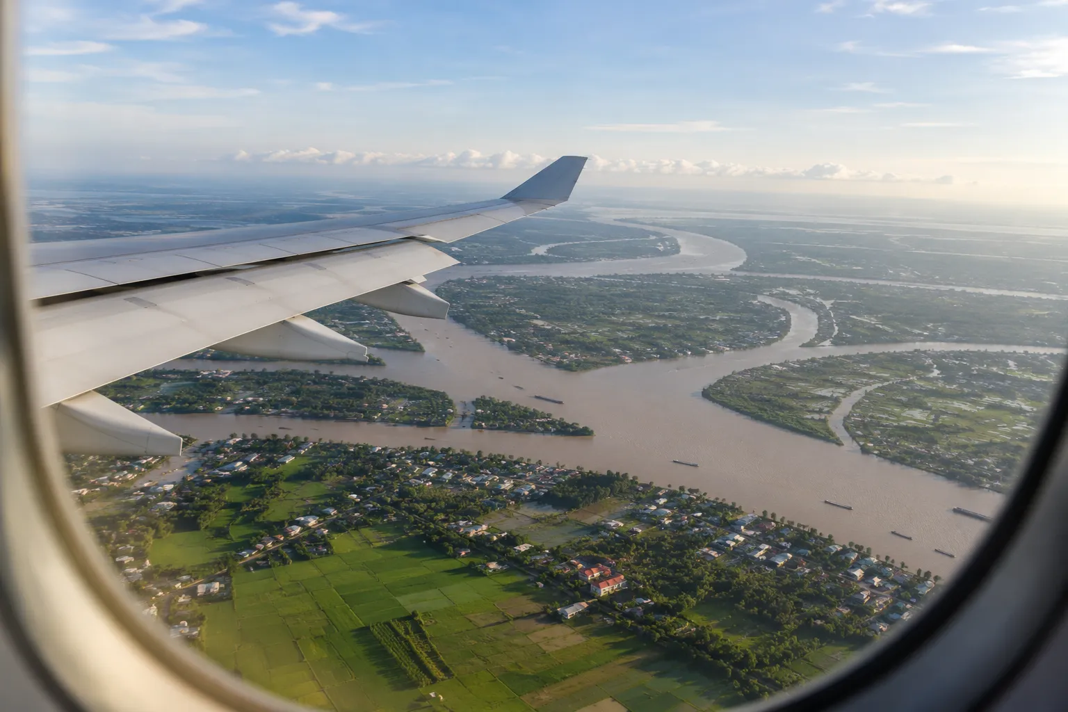 Bến Ninh Kiều Cần Thơ trong ánh chiều bên sông